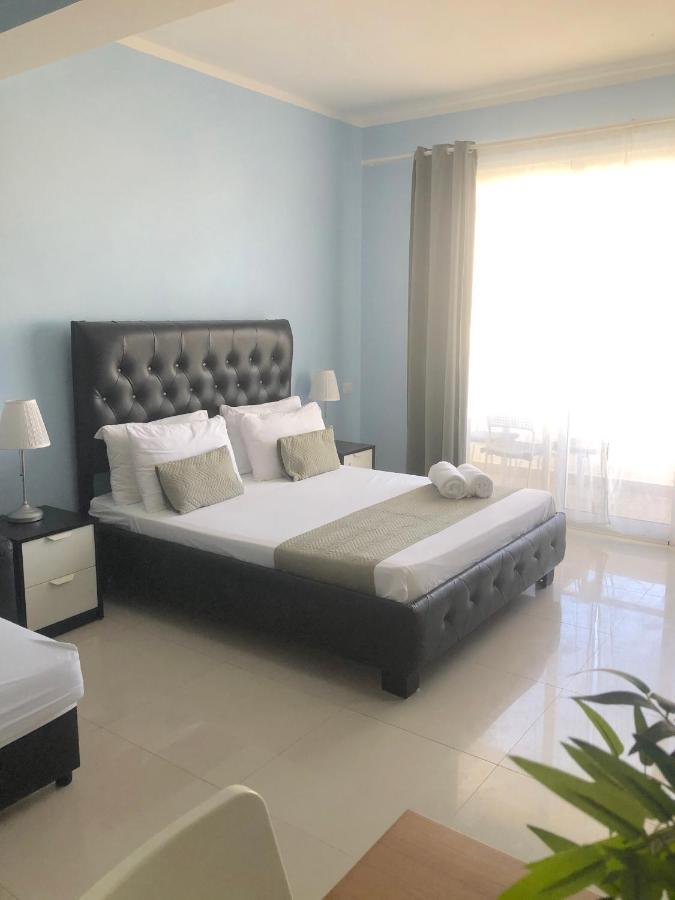 Premium Suites With Rooftop Pool And Beach Access Punta Cana Room photo